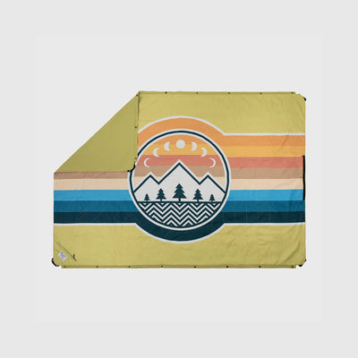 VOITED Compact Picnic & Beach Blanket - Camp Vibes / Pistachio